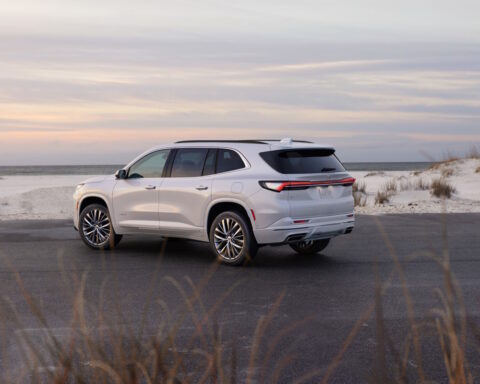 Rear 3/4 shot of the 2025 Buick Enclave Avenir.